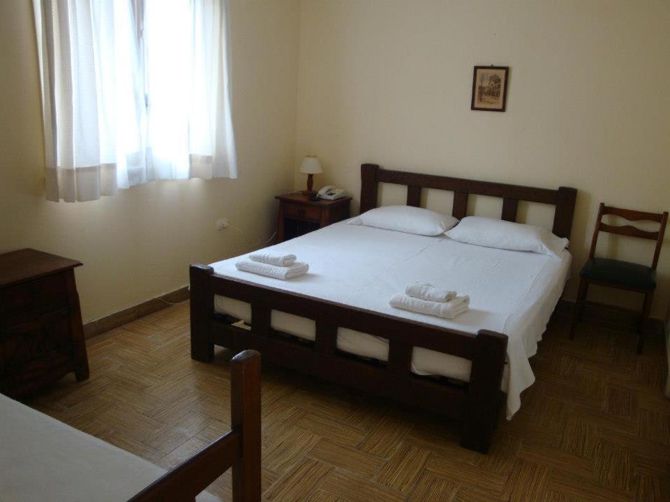 Hosteria Belvedere Pinamar Habitación foto